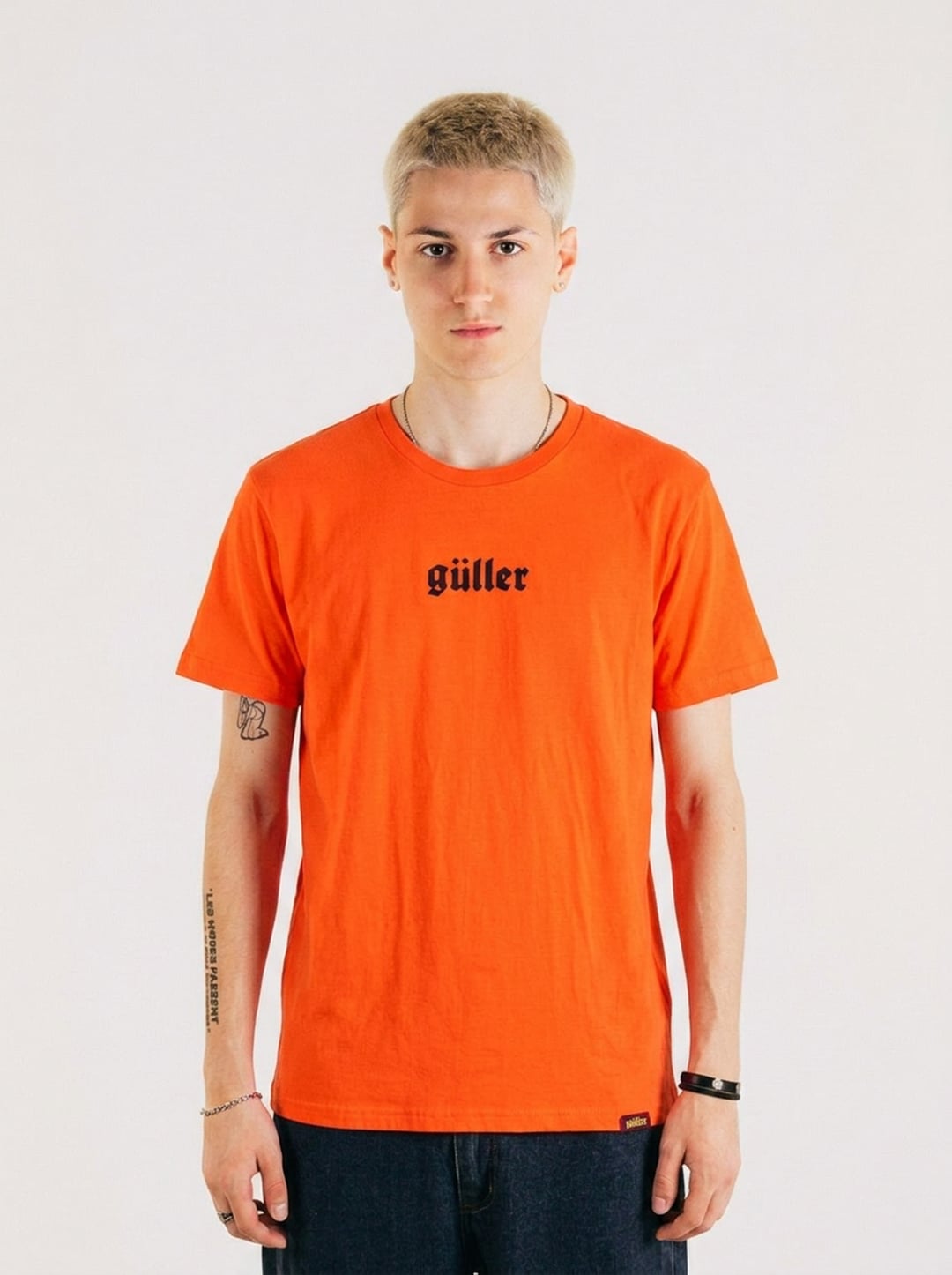T-Shirt "Guller "Güller Ama, è già rivoluzione" Orange reg. fit