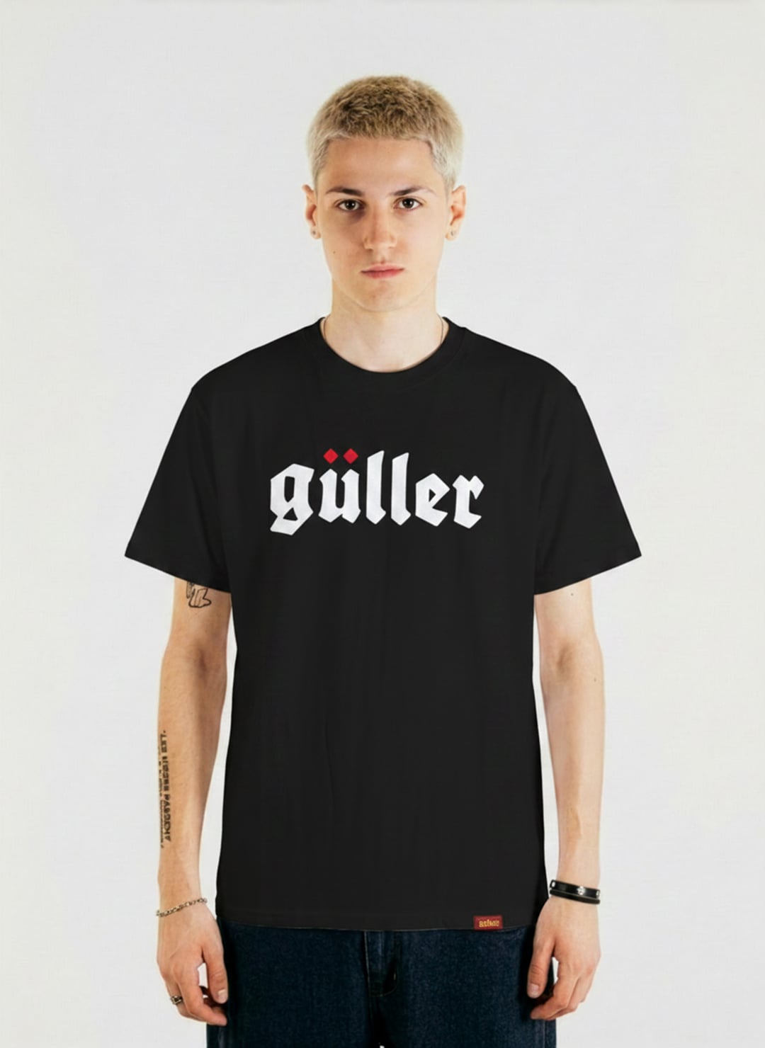 T-Shirt "Guller "GÜLLER" col. nero Oversize fit/vestibilità baggy